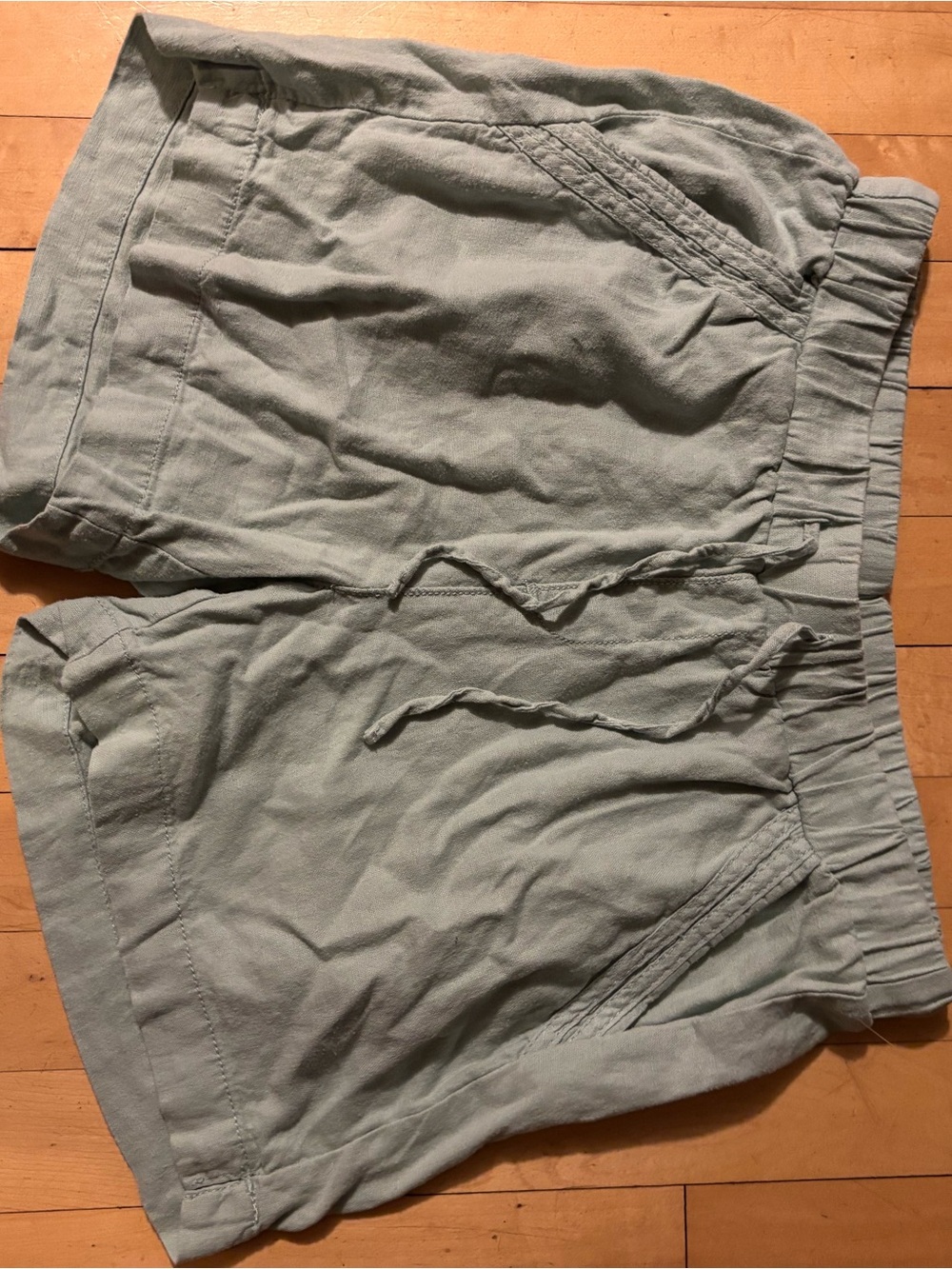 Women’s Drawstring Linen-Blend Shorts in Light Sage